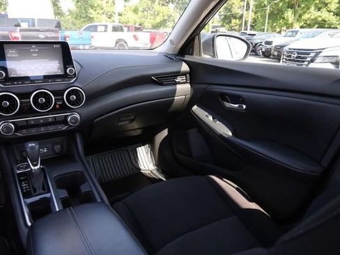Used 2024 Nissan Sentra SV FWD image 25