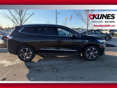Used 2022 Buick Enclave Premium w/ LPO, Touring Package image 4