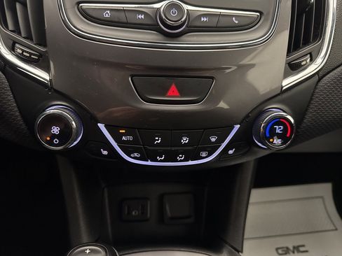 Used 2019 Chevrolet Cruze LT w/ LT Fleet Convenience Package image 24