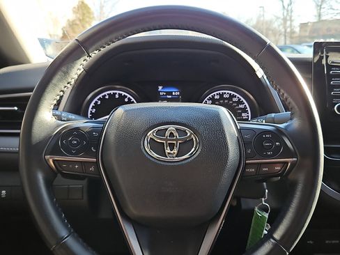 Used 2021 Toyota Camry SE image 19