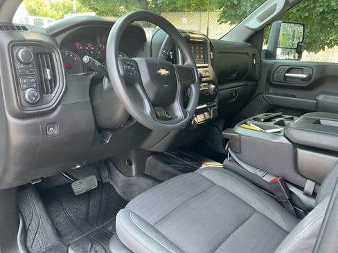 Used 2024 Chevrolet Silverado 2500 Custom w/ Custom Value Package AWD/4WD image 17