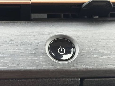 Certified 2023 Nissan Ariya FWD image 9