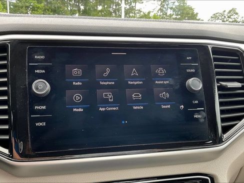 Used 2023 Volkswagen Atlas SE AWD/4WD image 19
