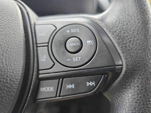 Certified 2025 Toyota RAV4 XLE image 34