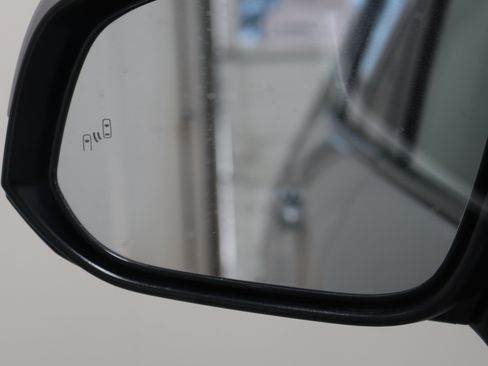 Used 2025 Toyota RAV4 XLE FWD image 22