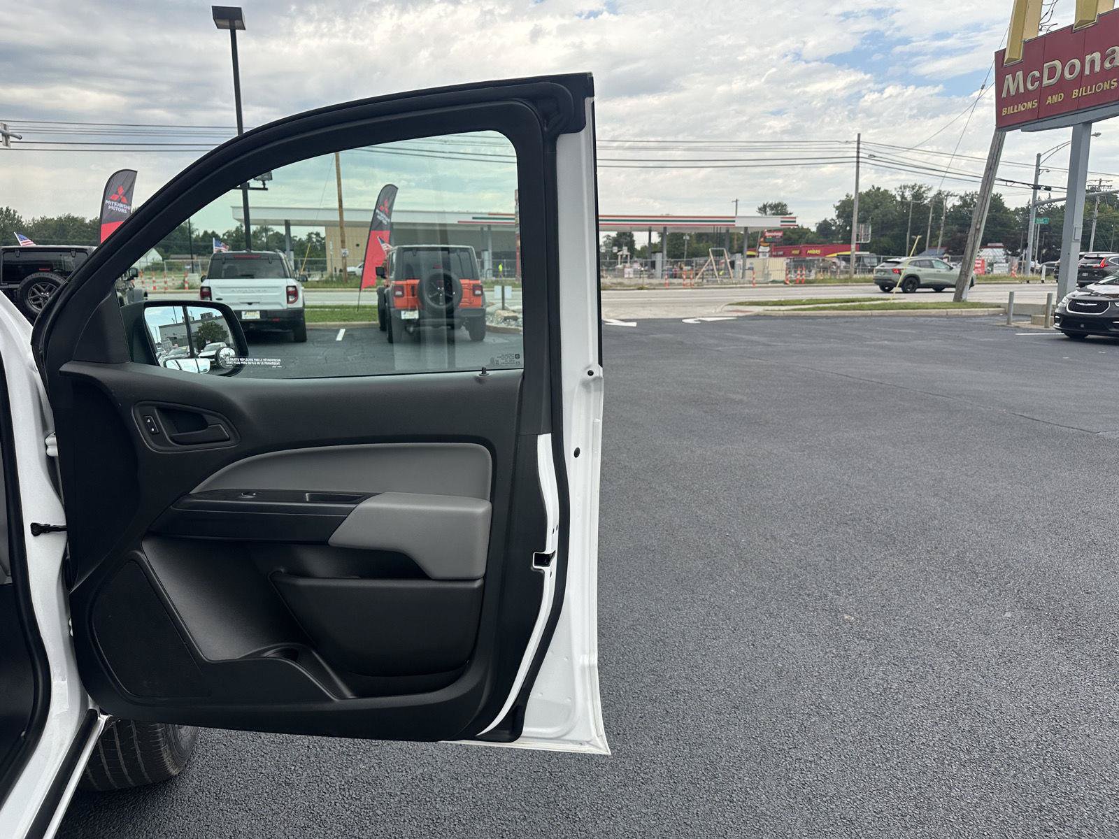 Used 2022 GMC Canyon Elevation Standard w/ Convenience Package AWD/4WD image 22