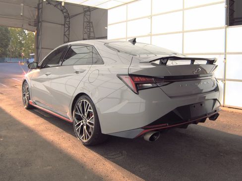 Used 2022 Hyundai Elantra N w/ Preferred Accessory Package FWD image 4