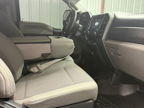 Used 2019 Ford F250 XL w/ STX Appearance Package image 15
