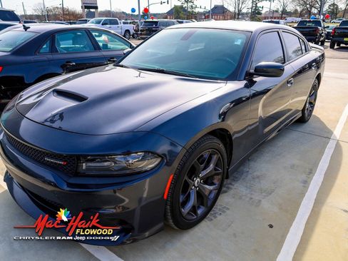 Used 2019 Dodge Charger GT image 2