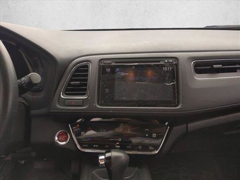 Used 2018 Honda HR-V EX-L image 11