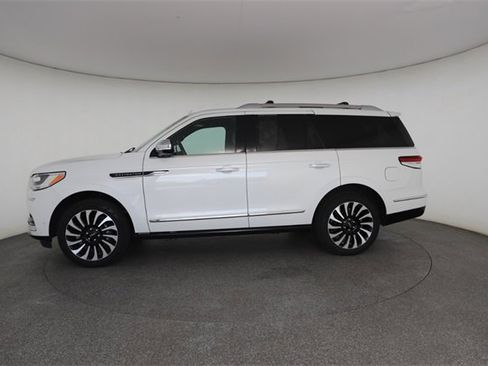 Used 2024 Lincoln Navigator Black Label image 6
