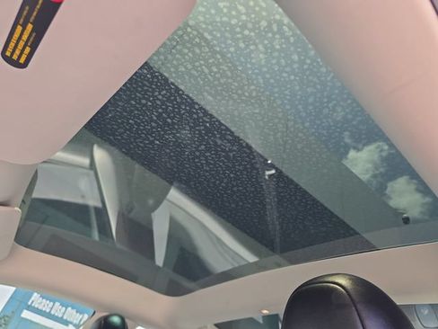 Used 2023 Tesla Model 3 Standard Range RWD image 19