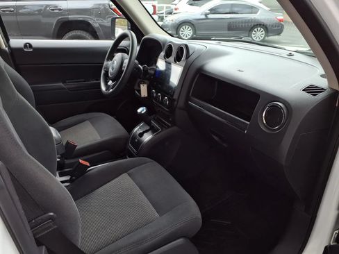 Used 2016 Jeep Patriot Sport w/ Power Value Group FWD image 22
