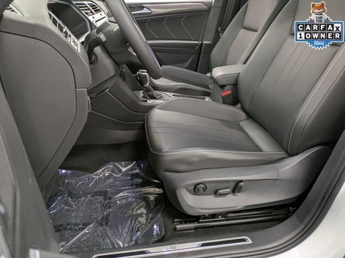 Used 2023 Volkswagen Tiguan SE R-Line AWD/4WD image 13