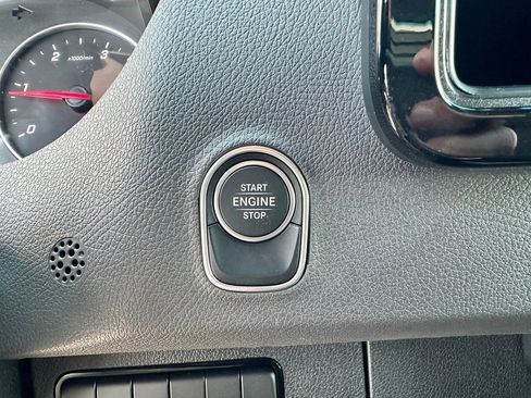 Used 2025 Mercedes-Benz Sprinter 2500 image 15