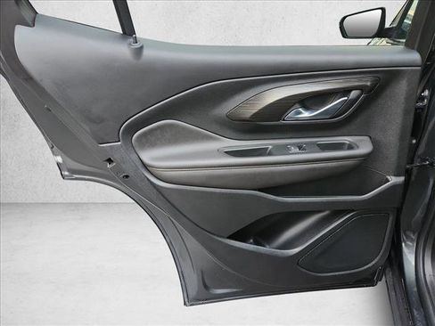 Used 2021 GMC Terrain SLT w/ LPO, Dark Accent Package image 20