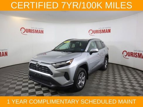 Used 2024 Toyota RAV4 XLE AWD/4WD image 3