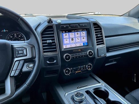 Used 2019 Ford Expedition XLT RWD image 6