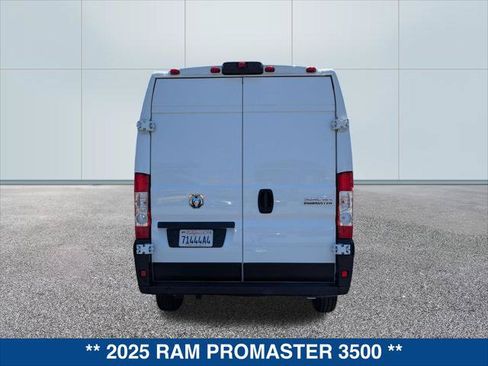 Used 2025 RAM ProMaster 3500 w/ Convenience Group FWD image 4