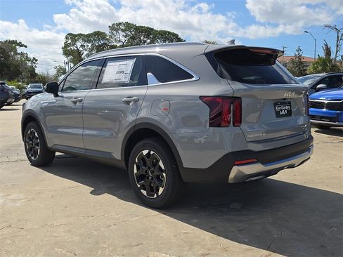 New 2026 Kia Sorento S image 6