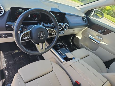Used 2023 Mercedes-Benz GLA 250 image 16