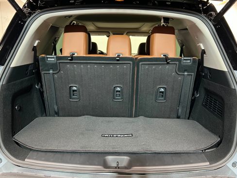 New 2026 Nissan Pathfinder Platinum image 23