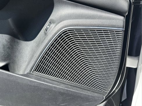 Used 2023 Acura MDX FWD image 16