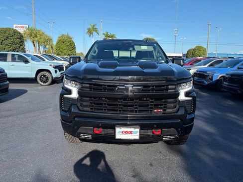 Used 2024 Chevrolet Silverado 1500 LT Trail Boss w/ LT Trail Boss Premium Package AWD/4WD image 2