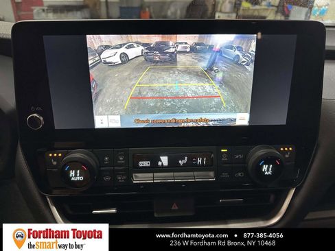 Used 2025 Toyota Grand Highlander AWD image 23