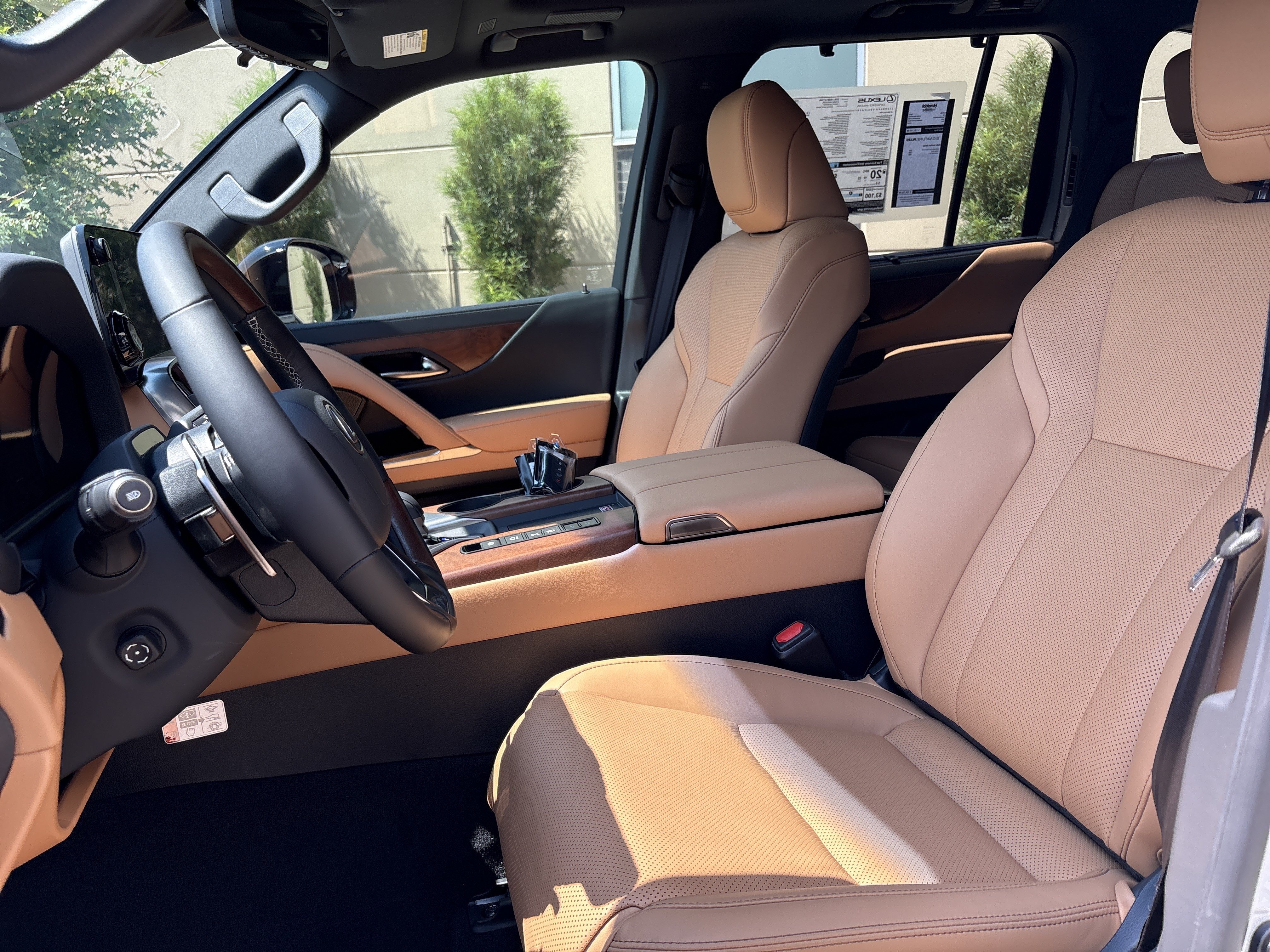 Used 2026 Lexus LX 700h Luxury w/ Appearance Package AWD/4WD image 15