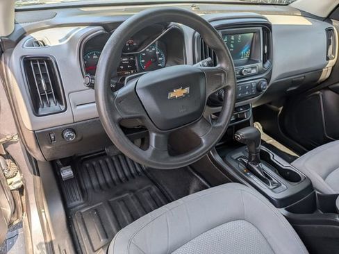 Used 2018 Chevrolet Colorado W/T RWD image 12