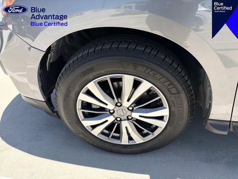 Used 2020 Nissan Pathfinder SV FWD image 12