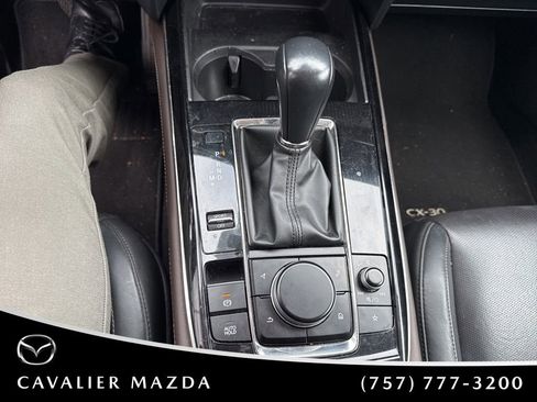 Used 2021 MAZDA CX-30 FWD 2.5 S w/ Premium Package image 16