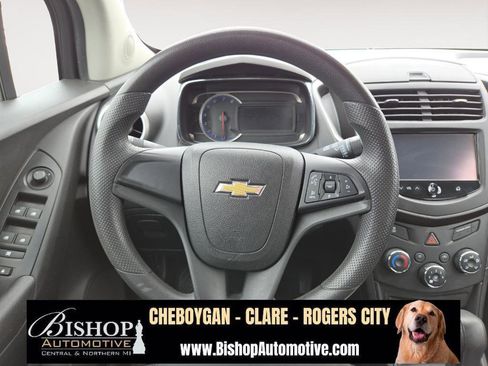 Used 2016 Chevrolet Trax LS image 25