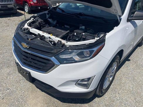 Used 2018 Chevrolet Equinox LS AWD/4WD image 23