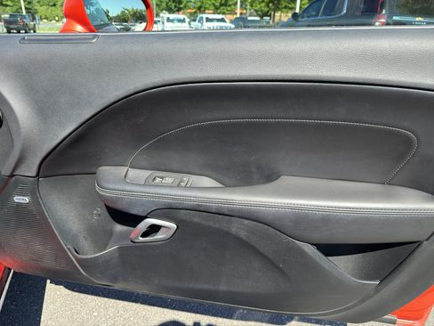 Used 2017 Dodge Challenger GT w/ Technology Group image 28