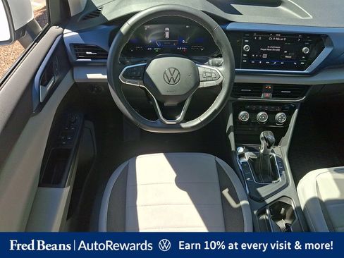 Certified 2023 Volkswagen Taos SE w/ Black Wheel Package FWD image 15