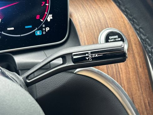 Used 2024 Mercedes-Benz GLC 300 w/ Winter Package image 21