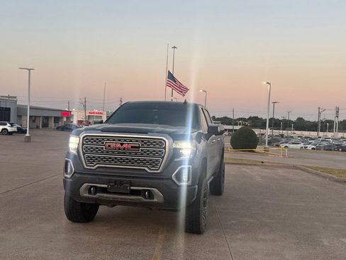 Used 2021 GMC Sierra 1500 Denali w/ Denali Ultimate Package AWD/4WD image 7