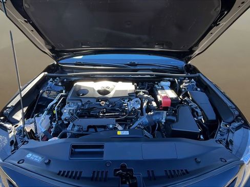Used 2022 Toyota Camry SE image 11