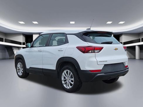 Used 2024 Chevrolet TrailBlazer LS w/ LS Confidence Package FWD image 3