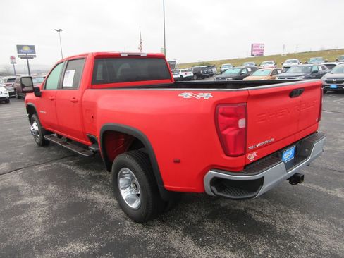 Used 2022 Chevrolet Silverado 3500 LT image 3