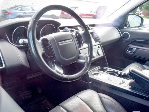Used 2020 Land Rover Discovery SE AWD/4WD image 21