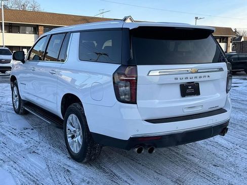 Used 2024 Chevrolet Suburban Premier w/ Premium Package image 8