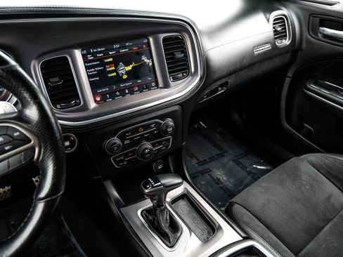 Used 2019 Dodge Charger Scat Pack w/ Plus Group RWD image 22