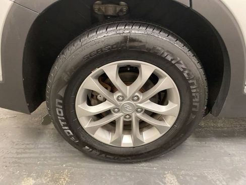 Used 2019 Hyundai Santa Fe SE image 31