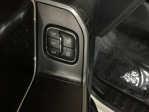 Used 2023 Ford F150 Lariat w/ Equipment Group 502A High image 12