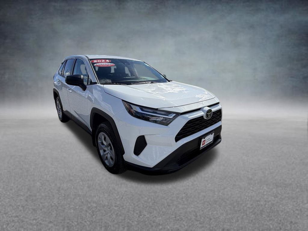 Used 2024 Toyota RAV4 LE AWD/4WD image 8