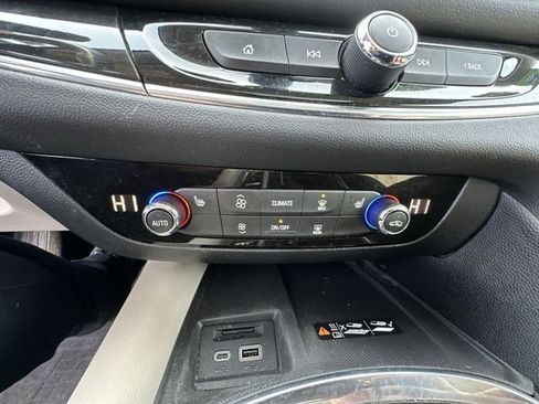 Used 2023 Buick Enclave Essence w/ Experience Buick Package image 19
