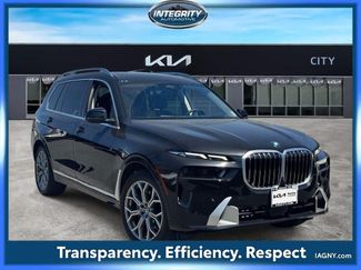 Used 2024 BMW X7 xDrive40i w/ Executive Package AWD/4WD video 1